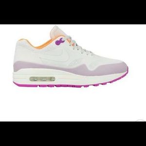 Nike - Women’s Nike Air Max 1